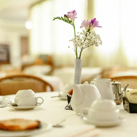 Adriana Hotel