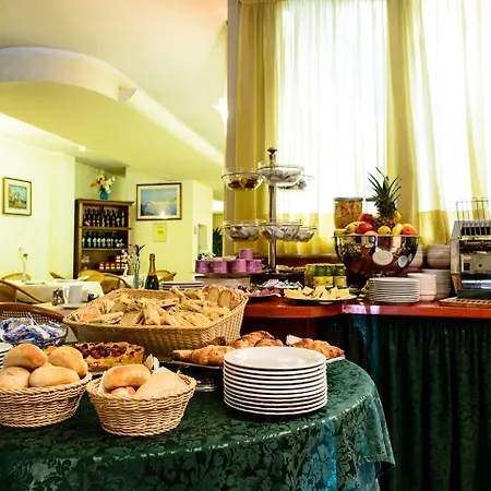 Hotel Adriana Viareggio